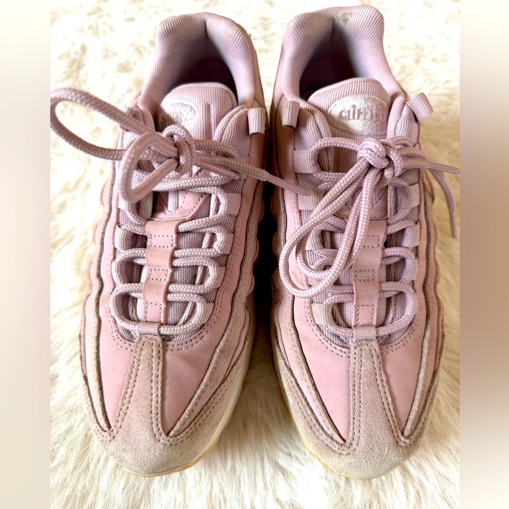 Nike Air Max 95 Premium Pink Sneakers Women’s 6.5